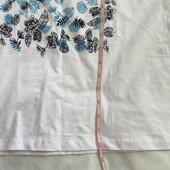 ESMARA T-Shirt with Short Sleeves in White Size Medium/8/10 NWOT 2/20$ - Picture 12 of 12
